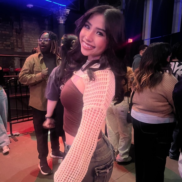 Meet your Posher, Jalyssa - Picture 4 of 4